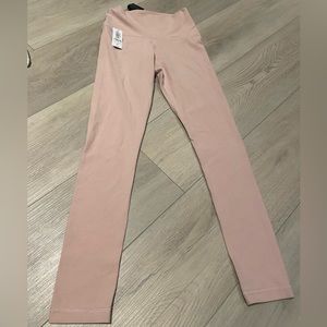 TnaBUTTER™ Atmosphere Hi-Rise Legging in Barely Blush